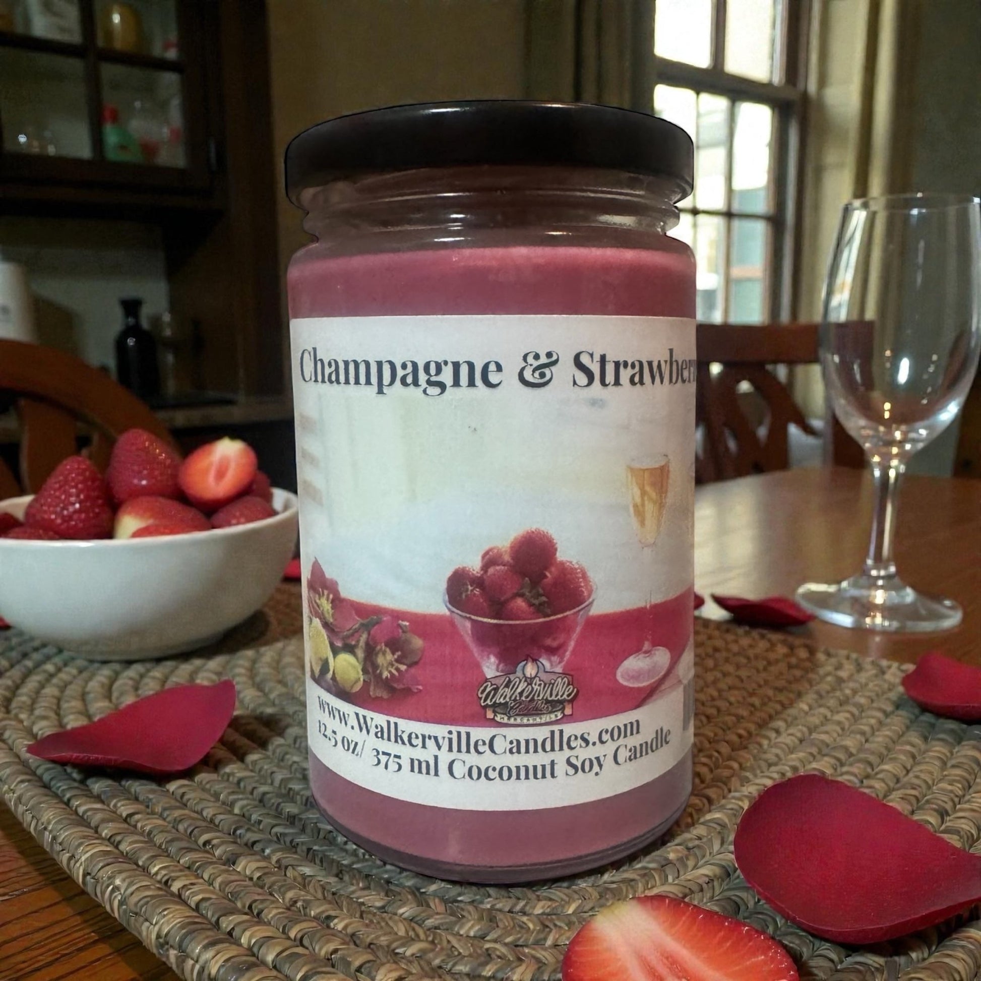 Champagne & Strawberries Coconut Soy 12.5 oz/ 375 ml Candle Wood Wick - Walkerville Candles