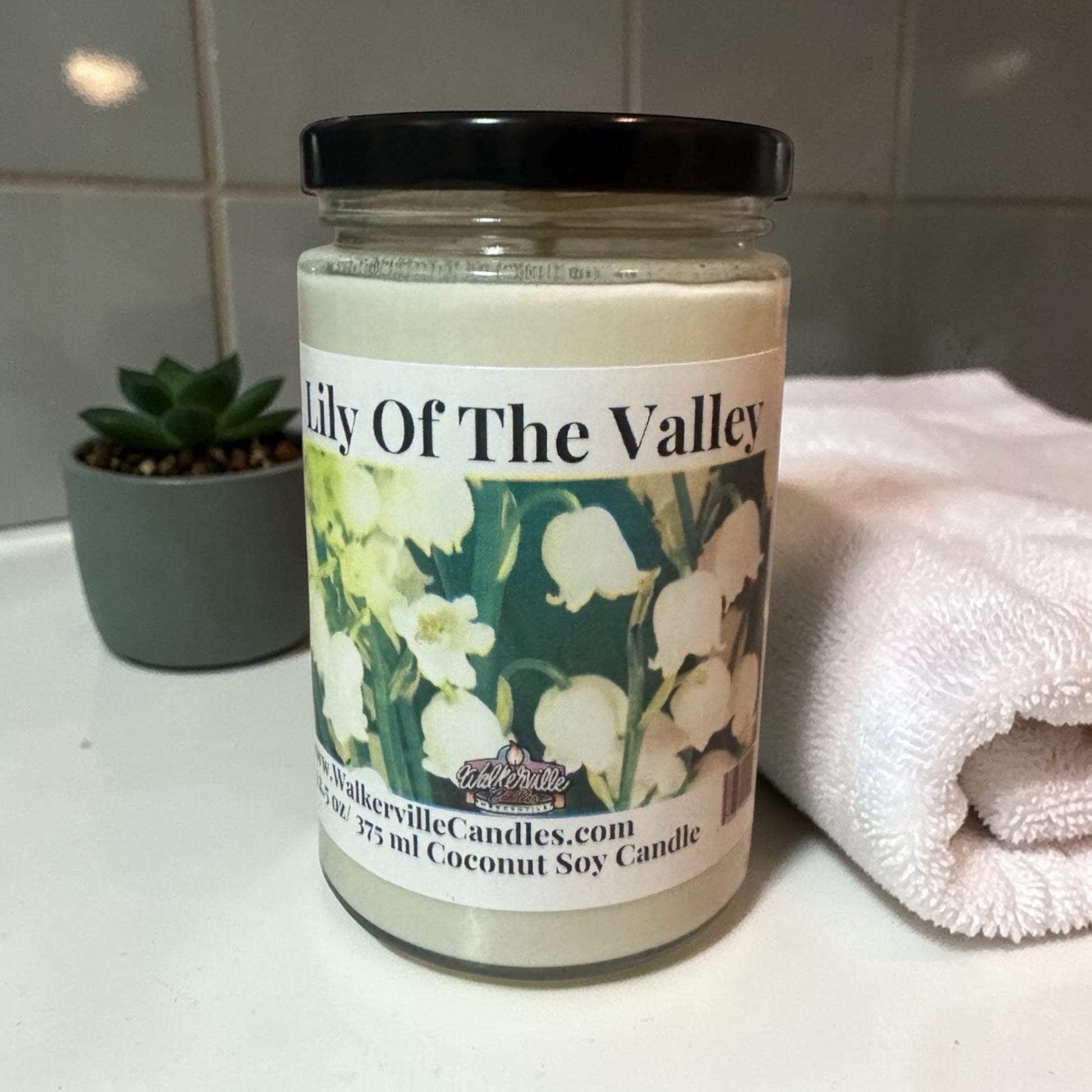 Lily of the Valley Coconut Soy 12.5 oz/ 375 ml Candle Wood Wick - Walkerville Candles
