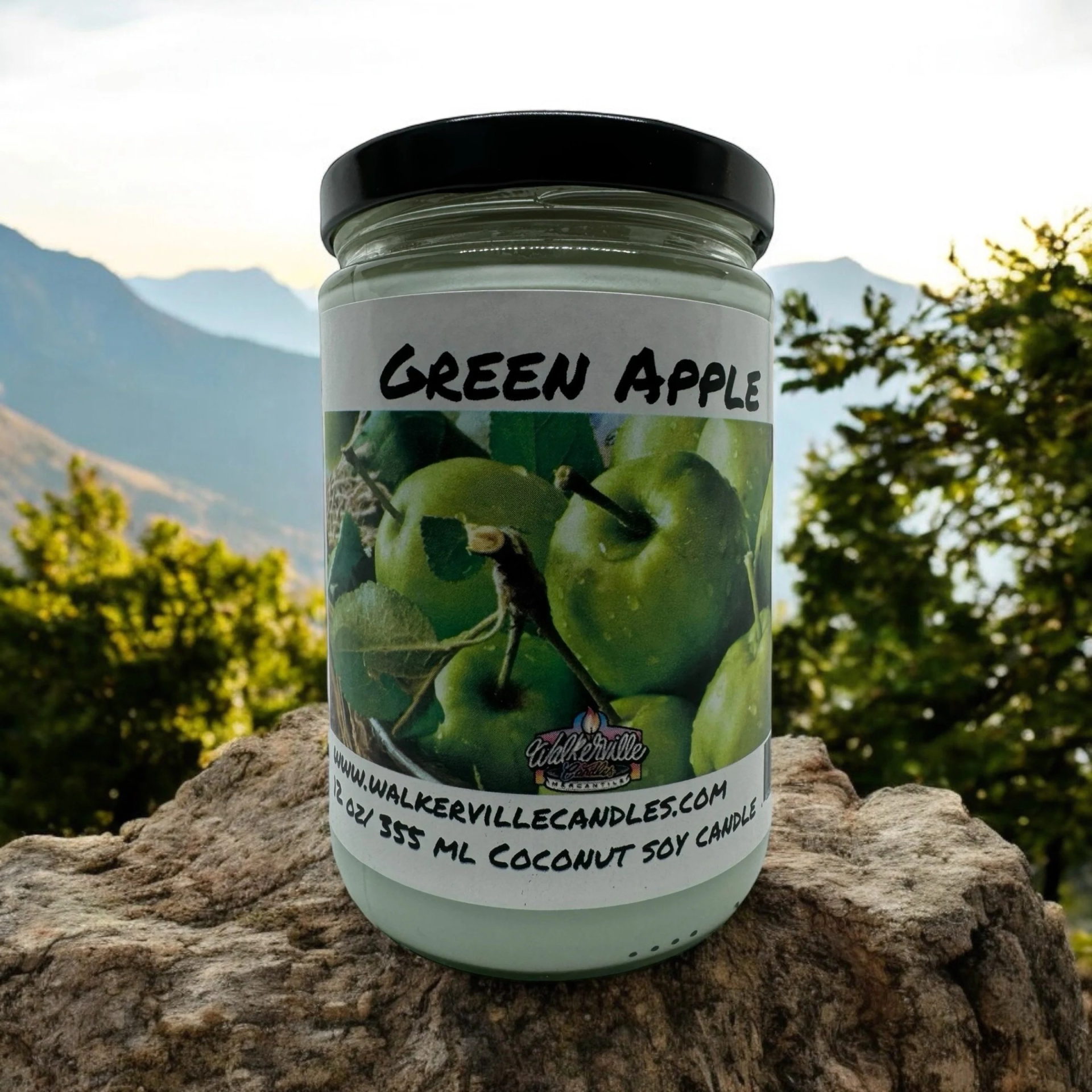 Green Apple Vegan Coconut Soy 12 oz/ 355 ml Candle Hand-poured, Eco-friendly, Clean Burning, Fruity Wood Wick